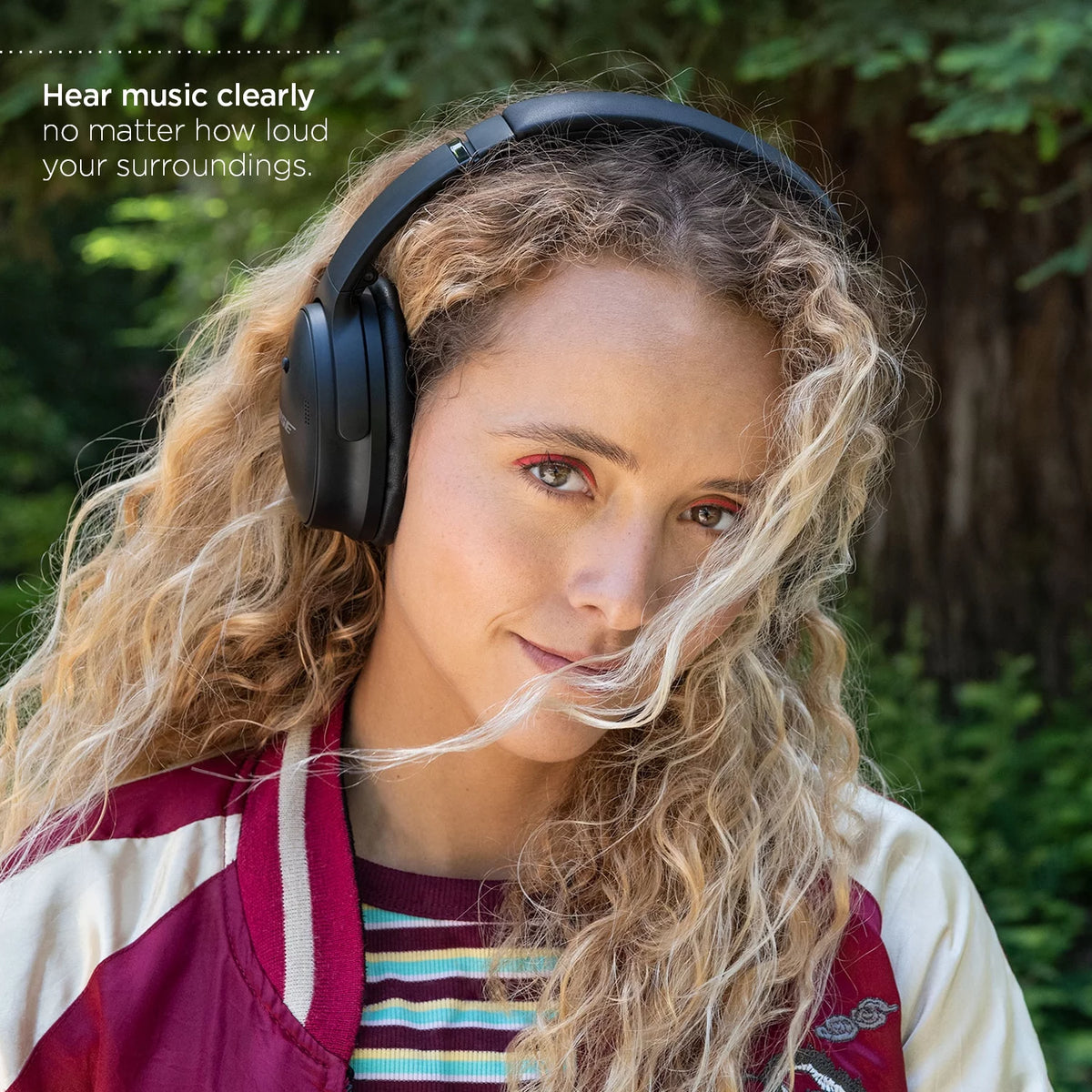 Black Noise Cancelling Over-Ear Wireless Headphones H689